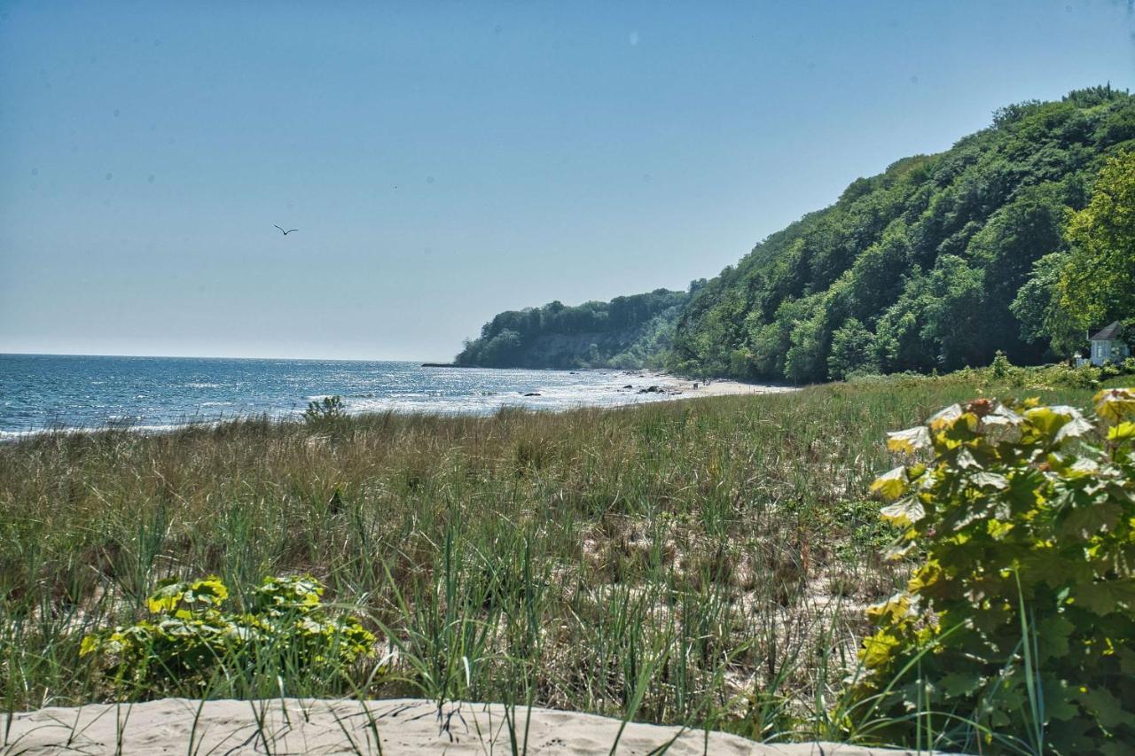Nah Am Meer, Ruhige Lage, Gratis Nutzung Vom Ahoi Erlebnisbad Und Sauna In Sellin - Haus Inselblick Fewo 02 Goehren  Eksteriør billede